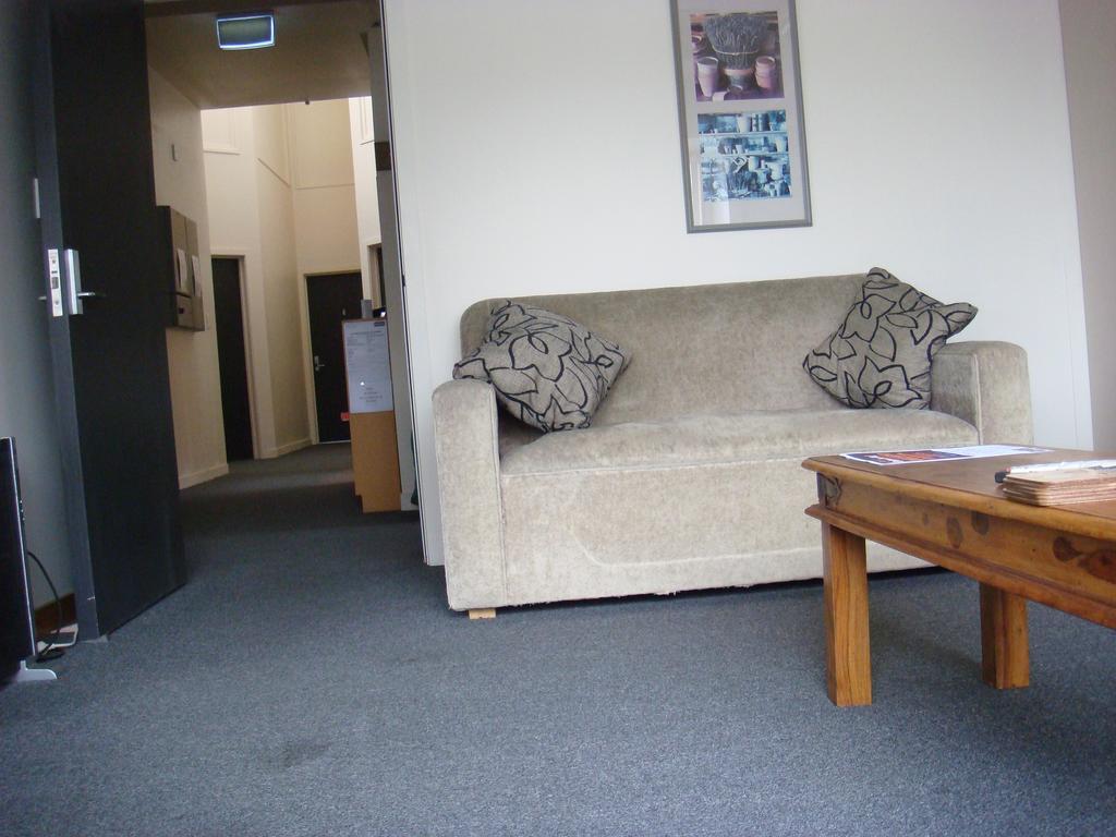 Cromwell Backpackers Hostel Exterior photo