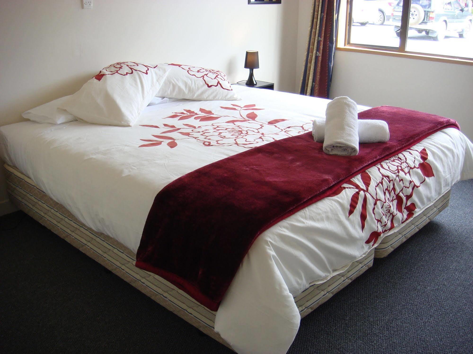 Cromwell Backpackers Hostel Exterior photo