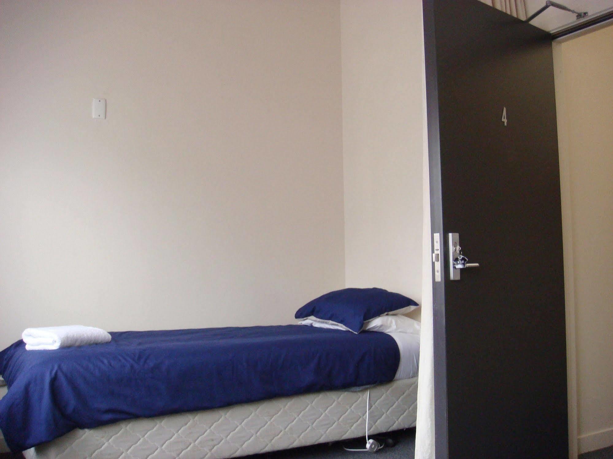 Cromwell Backpackers Hostel Exterior photo